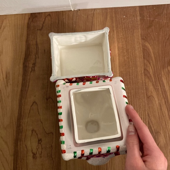 Christopher Radko 2004 Pink Christmas Gingerbread Snow House - Picture 2 of 6